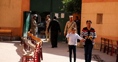 حكمدار الإسكندرية يتفقد تأمينات اللجان الانتخابية بمدارس الرمل