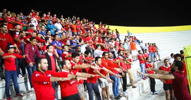 شاهد.. رد فعل جمهور الأهلى بعد ضياع هدف الغزال