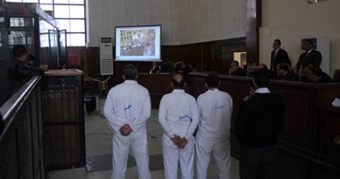 تأجيل محاكمة المتهمين بحرق سيارة شرطة فى أحداث "حدائق حلوان" لـ4 يناير