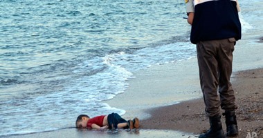 محكمة تركية تسجن سوريين 4 أعوام لتورطهما فى غرق الطفل "إيلان"