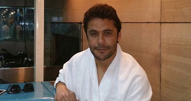 جماهير الأهلى السعودى تُداعب أحمد حسن بسبب لقب العميد