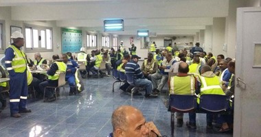 لليوم الثالث.. إضراب 240 عاملا بـ"أسمنت أسيوط" للمطالبة بصرف الأرباح السنوية