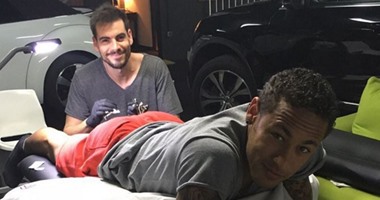 نيمار يستعد للعودة من الإصابة بـ"تاتو جديد"