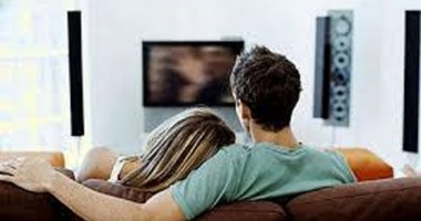 الطب النفسي يجيب.. لماذا يلجأ المتزوجون للأفلام الإباحية؟