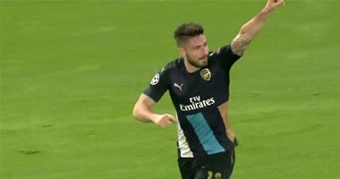 بالفيديو.. جيرو يسجل هدف أرسنال الأول فى شباك أولمبياكوس