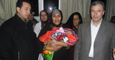 حبس الموظفة المتهمة بخطف "رضيع" من مستشفى الزقازيق