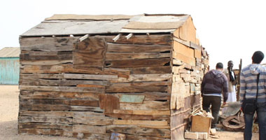 طلاب الجامعة الألمانية بالقاهرة يوجهون تبرعاتهم لنجدة قرية بشلاتين