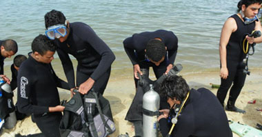 حزب النور بالإسماعيلية ينظم دورة غطس وإنقاذ ببحيرة التمساح