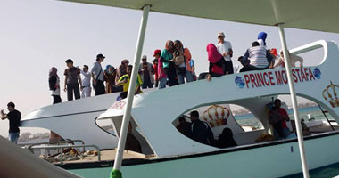بالصور.. وصول أول وفد من سيناء للبحر الأحمر لتنشيط السياحة الداخلية