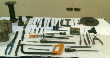 ضبط ورشة لتصنيع الأسلحة داخل منزل فى المنيا