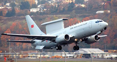 البرق يضرب 3 طائرات للخطوط الجوية التركية