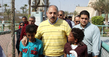 بالصور .. العامرى والتوأم فى احتفالية يوم اليتيم