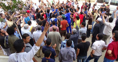 حبس 7 إخوان لاتهامهم بالتظاهر والتحريض على العنف بمصر الجديدة