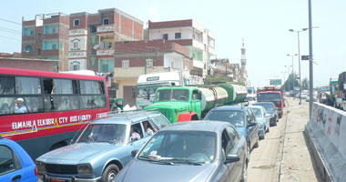 توقف حركة المرور أعلى طريق إسكندرية الزراعى بسبب حادث تصادم 3 سيارات 