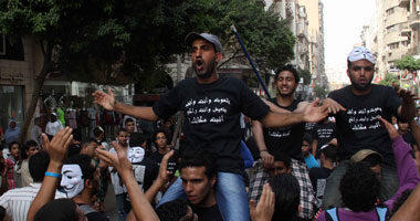 مسيرة لــ" ألتراس ثورجى" تطوف شارع محمد محمود