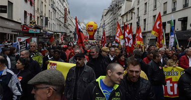 ملثمون يعتدون على مسيرة معارضة لمشروع قانون العمل فى باريس