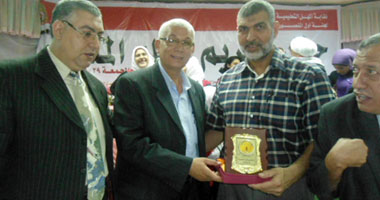 نقابة المعلمين بالمنصورة تكرم المعلمين المثاليين