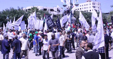 فلسطينيون يتظاهرون لرفض هدم قوات الاحتلال الإسرائيلى منازلهم بـ"قلنسوة"