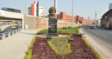 بالصور.. فرحة أطفال شبرا بميدان المؤسسة والتقاط الصور التذكارية