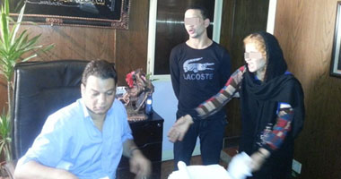 القبض على بائعة مناديل وعشيقها اشتركا فى تعذيب ابنتها حتى الموت