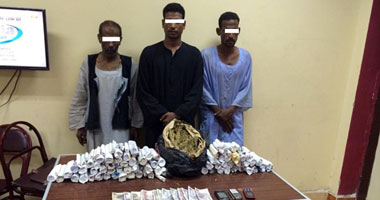 ضبط 3 عاطلين بتهمة حيازة 112 لفافة بانجو قبل ترويجها لعملائهم بإدفو