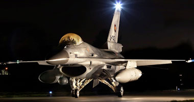 "واشنطن": الجيش الأمريكى ينقذ طيارين سعوديين بعد قفزهما من طائرة بعدن