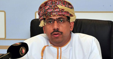 مطالب بإيقاف صحيفة عمانية نشرت تقريرًا عن "الشواذ"