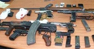 ضبط 5 عاطلين بحوزتهم أسلحة ومخدرات بمطروح