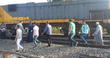 عودة حركة قطارات القاهرة طنطا عقب رفع القطار من على القضبان بمحطة شبين