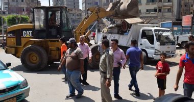 أمن القاهرة يطارد الإشغالات ويضبط 88 بائعا وإزالة 11 عربة مأكولات
