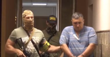 بالفيديو.. المخابرات الروسية تلقى القبض على جندى أوكرانى