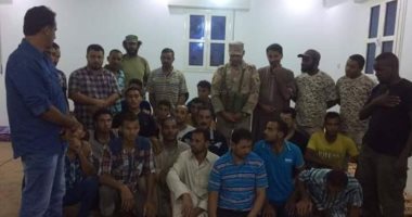 اللقطات الأولى للمصريين المختطفين فى ليبيا عقب تحريرهم من القوات الخاصة