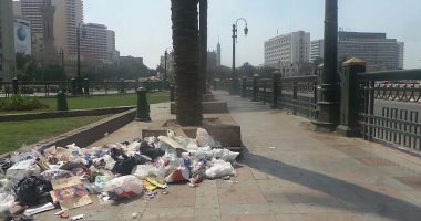 تراكم أقوام القمامة بمحيط مجمع التحرير 