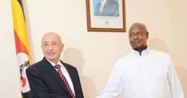 رئيس مجلس النواب الليبى يصل العاصمة الأوغندية كمبالا ويلتقى "موسيفينى"