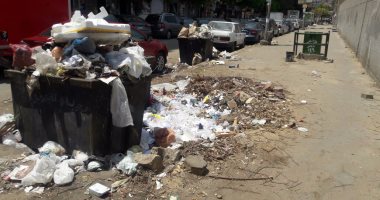بالصور.. القمامة تحاصر أسوار المدارس فى الزيتون قبل بداية الدراسة