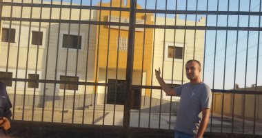 بالصور.. وحدة صحية بإحدى قرى بنى سويف مغلقة بالضبة والمفتاح