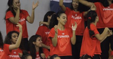 شاهد.. لاعبات تونس وأنجولا يرقصن على بشرة خير بافتتاح بطولة أفريقيا للسلة