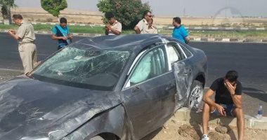 الشرطة تتفقد موقع حادث "سيارة" عمرو السولية