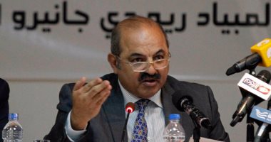 هشام حطب ينهى أزمة استقالة رئيس اتحاد السلاح 