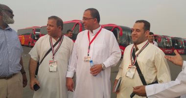رئيس بعثة الحج يتفقد مخيمات الحجاج المصريين استعدادا للتصعيد لعرفات