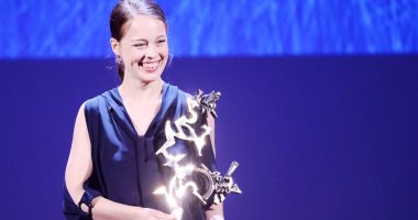 بولا بير تفوز بجائزة ماسترويانى مارسيلو لأفضل ممثلة شابة عن فيلم  Frantz