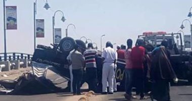 إصابة 4 أشخاص فى حادث انقلاب سيارة بطريق طور سيناء