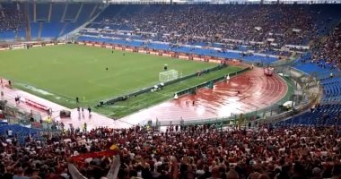 بالفيديو.. استئناف مباراة روما وسامبدوريا بعد تحسن الطقس