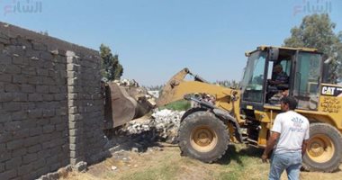 إزالة ١٨ حالة تعدى على الأرض الزراعية بمركز ابو قرقاص بالمنيا