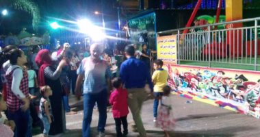 بالصور..  احتفالات المواطنين بالعيد فى شبرا الخيمة تمتد إلى منتصف الليل 