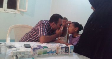 بالصور.. قافلة طبية من مستشفى الرمد لعلاج مرضى العيون من أبناء "الداخلة" 