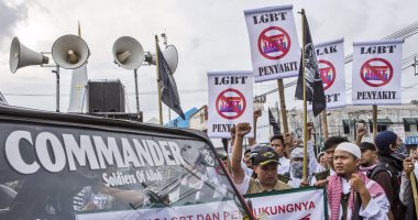 إندونيسيا تحجب 80 موقعا وتطبيقا للمثليين جنسيا