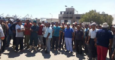  اعتصام بجمعية الصيادين بالبرلس احتجاجًا على عدم ضبط لانشات مافيا الزريعة