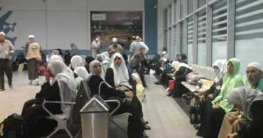 وصول 785 حاجاً فى الفوج الأخير للحجاج الفلسطينين لمطار القاهرة 