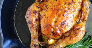 طريقة عمل الدجاج المشوى بالليمون والثوم لطعام مختلف لأسرتك 